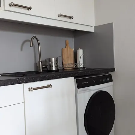 Joli Rez De Jardin Piscine *